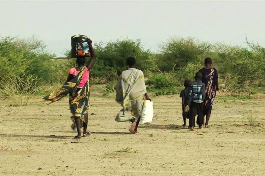 كيف يضاعف التغير المناخي معاناة النساء السودانيات
